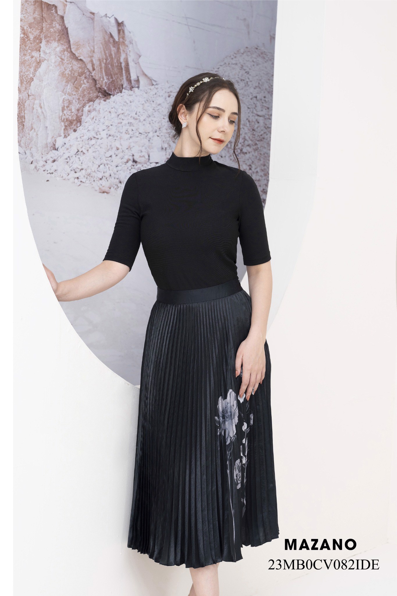 Chân váy Chữ A dập ly Vải lụa dày Cạp cao 4cm Dài trên mắt cá chân