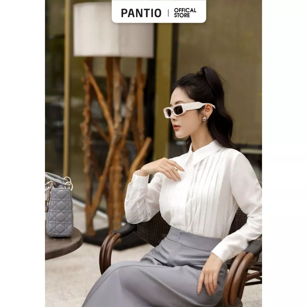 FAK51343 - Áo sơ mi công sở vải tơ dáng suông cổ đức thân phối li bản to trang trí - PANTIO