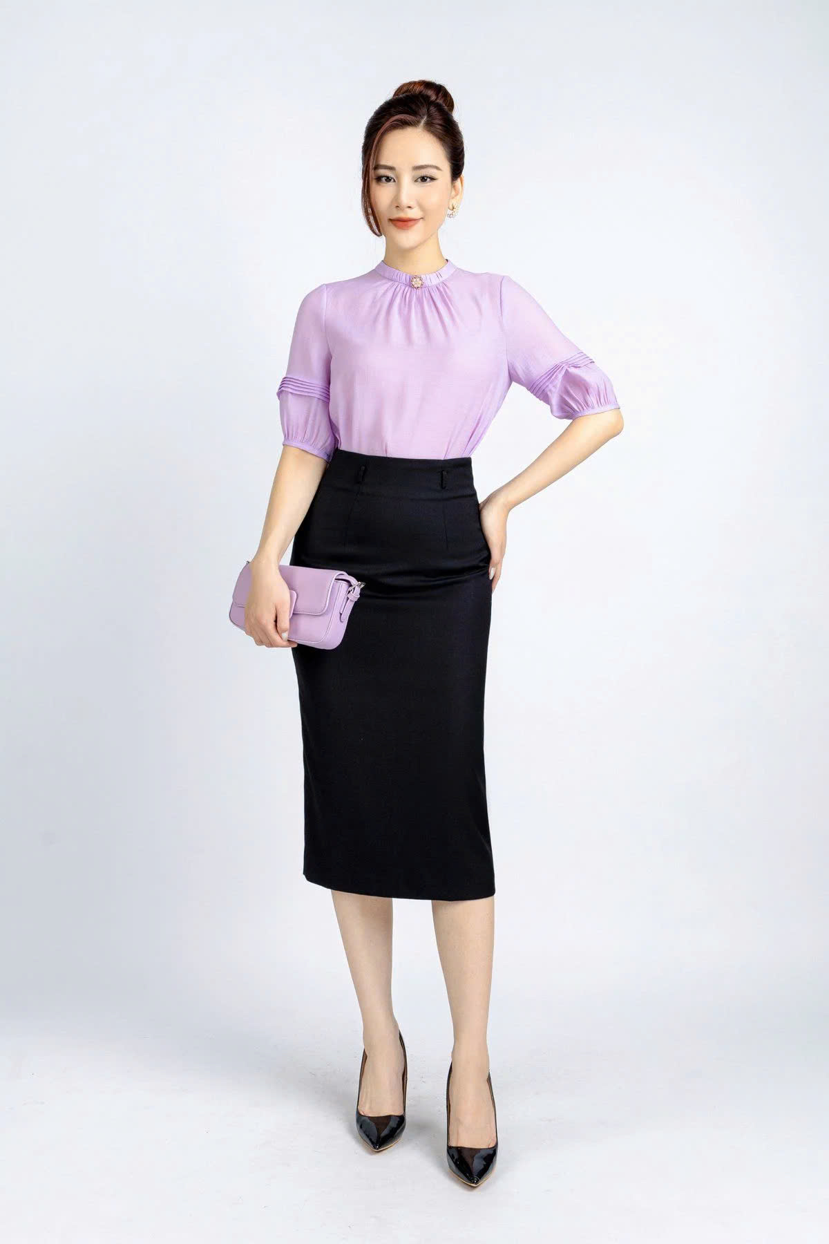 FAK31356 - Áo kiểu công sở vải tơ dáng suông cổ tròn nhún đính khuy tạo kiểu - PANTIO