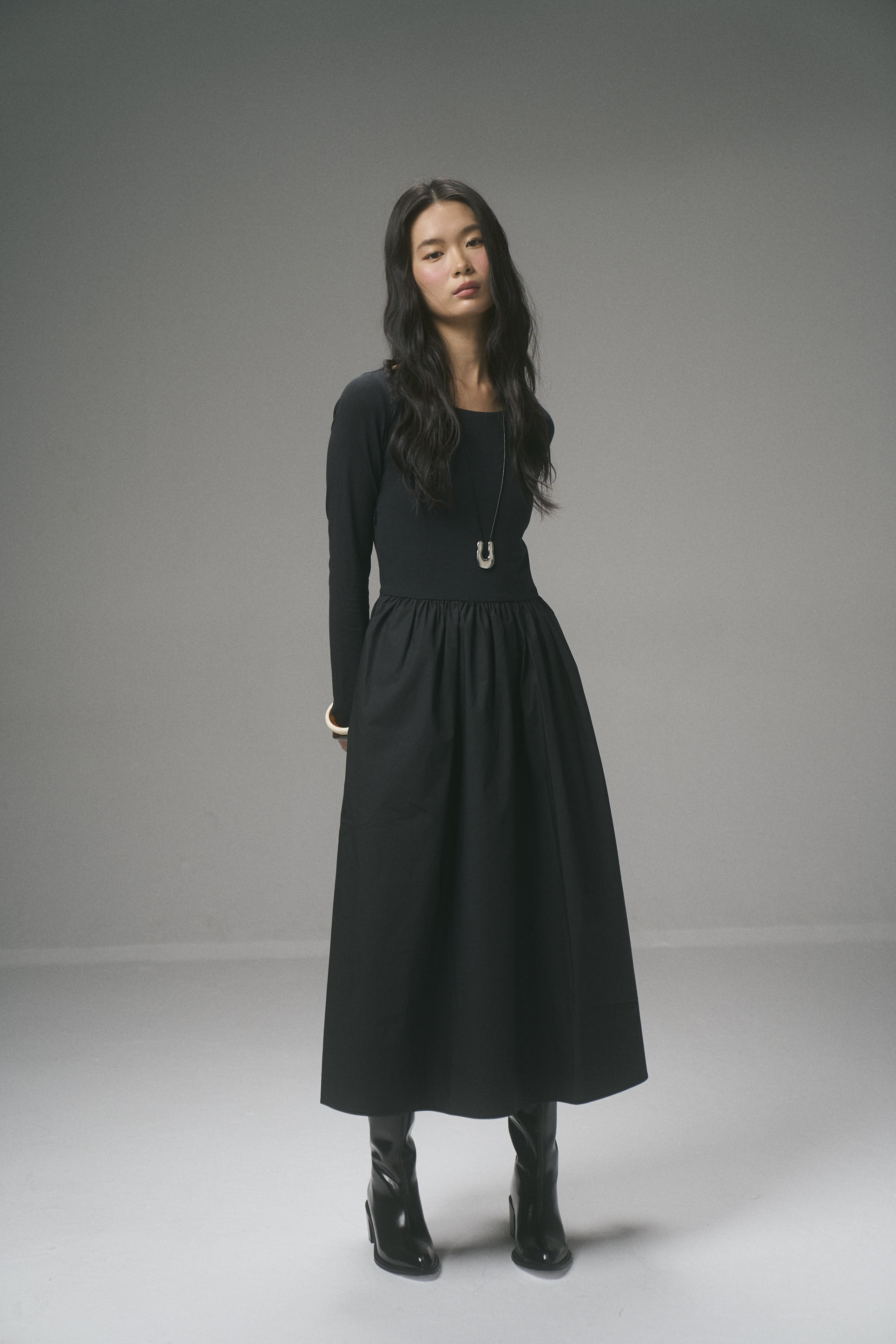 Đầm midi nữ phối vải Poplin