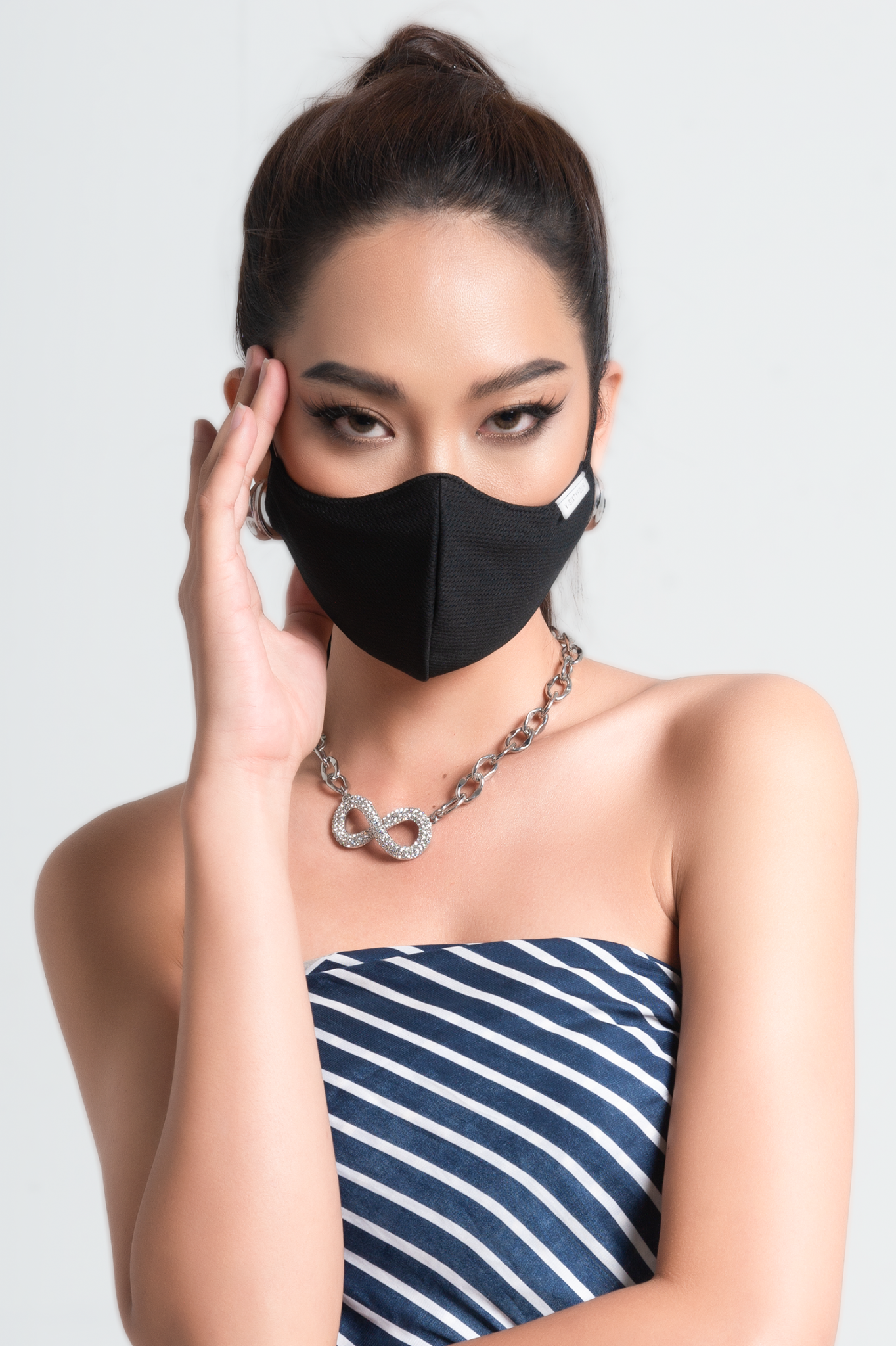V-SIXTYFOUR Khẩu Trang Vải Trượt Nước Kháng Khuẩn. 2 Cái Màu Xám Khói. Smokey Grey Antibacterial Cloth Facemask