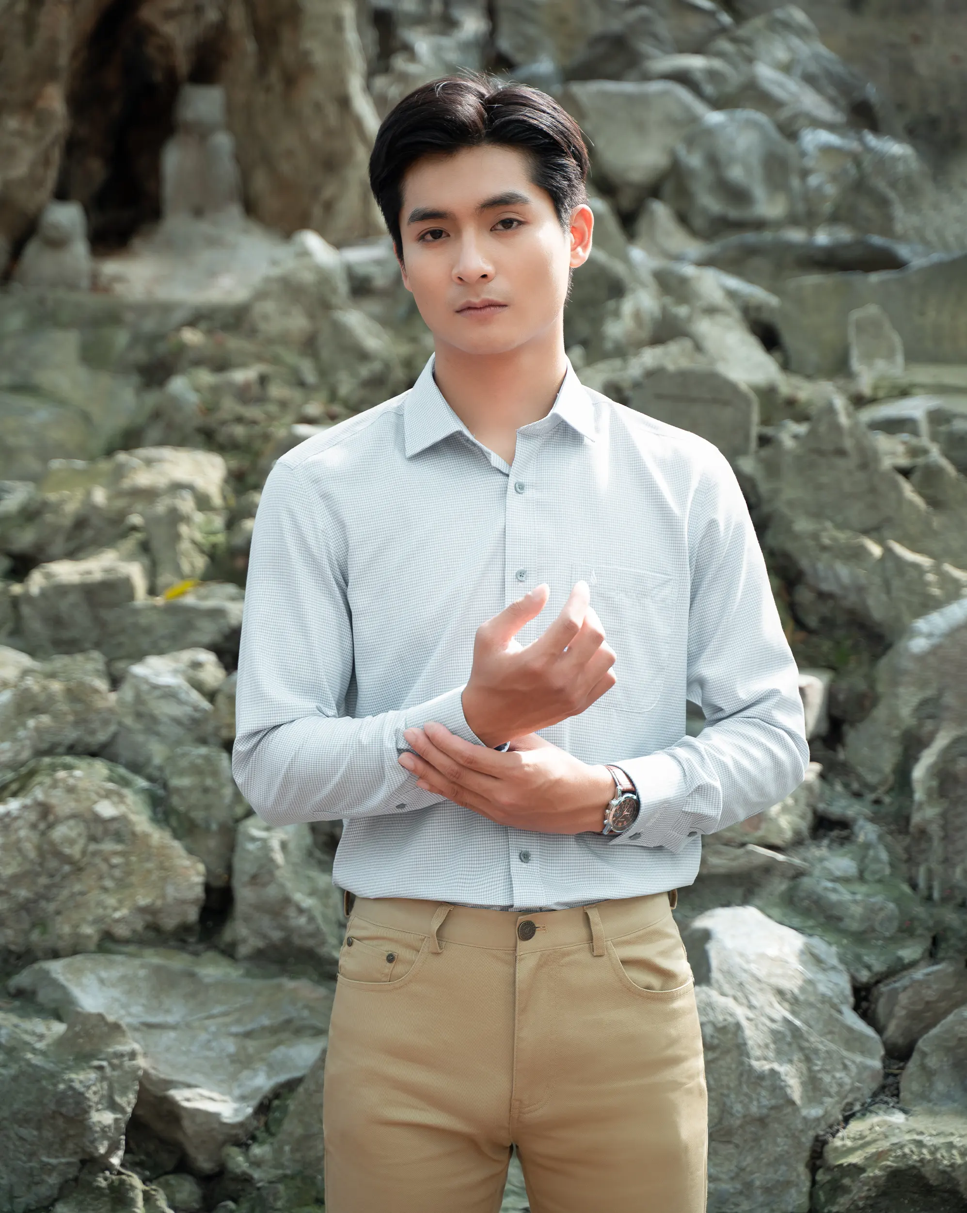 Áo sơ mi dài tay nam dáng regular màu xanh lơ 4024A