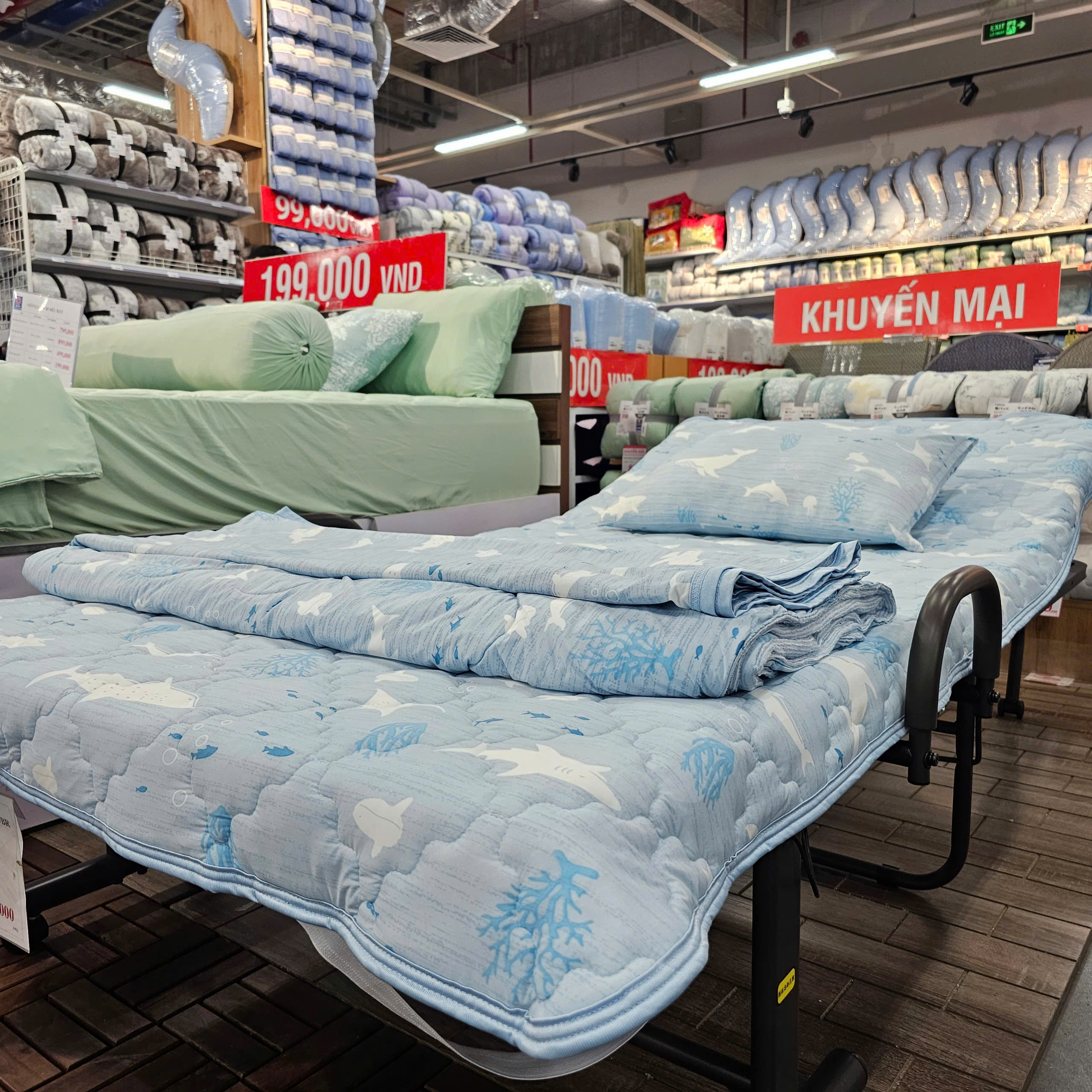 KOHNAN - TẨM TRẢI MOCHI MÁT LẠNH 2 MẶT HỌA TIẾT CÁ (GẤU)