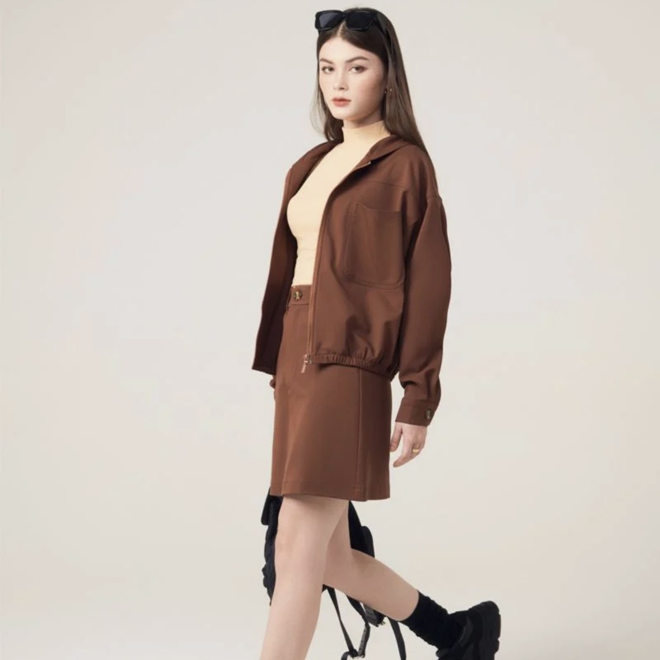 MIKI ÁO KHOÁC GIÓ RIMO NÂU ĐẬM