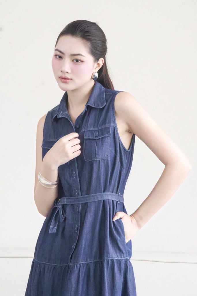 Đầm sơ mi ráng rộng V-SIXTYFOUR chất liệu mềm mại