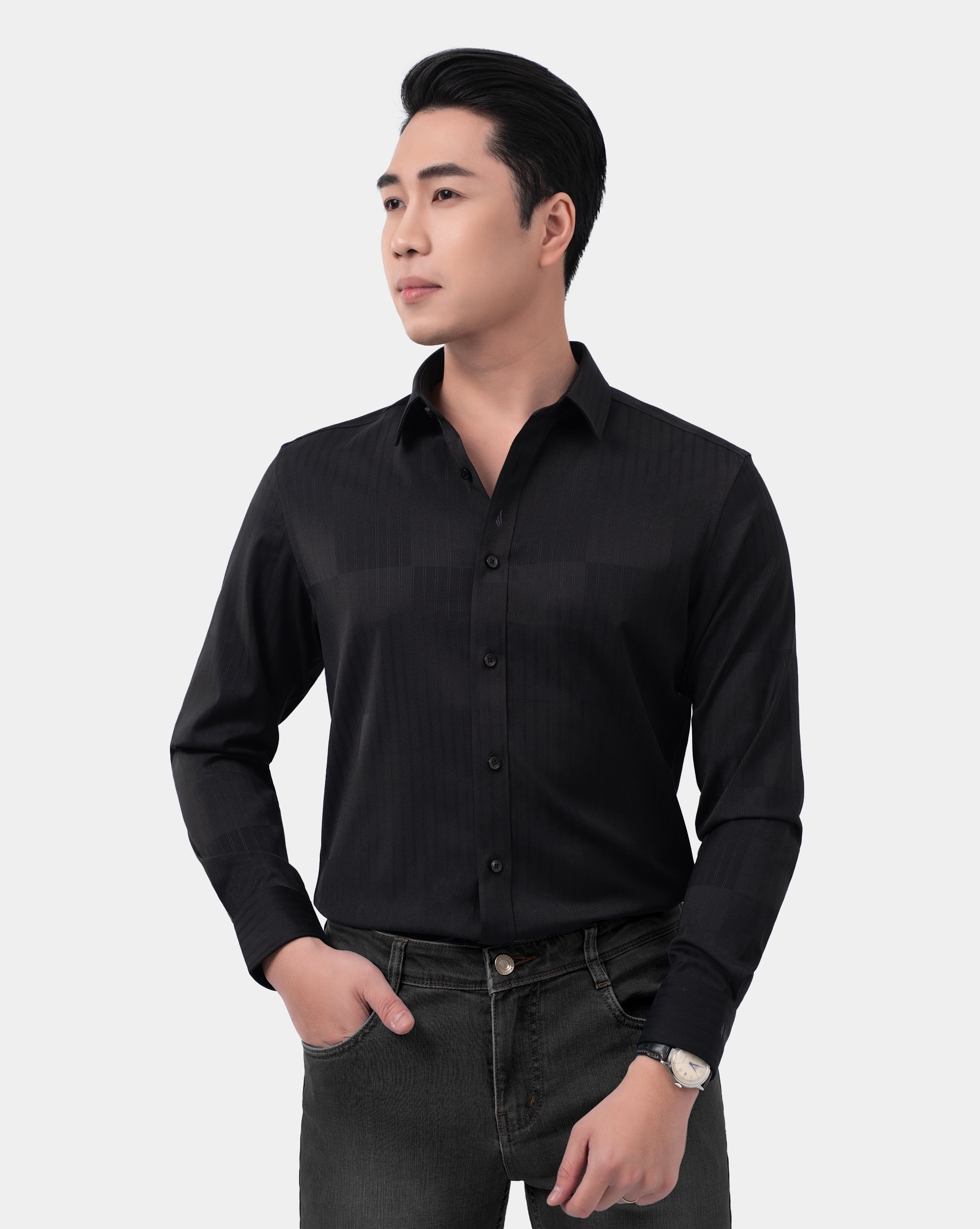 Áo sơ mi dài tay nam kẻ sọc nhỏ màu đen 4027B