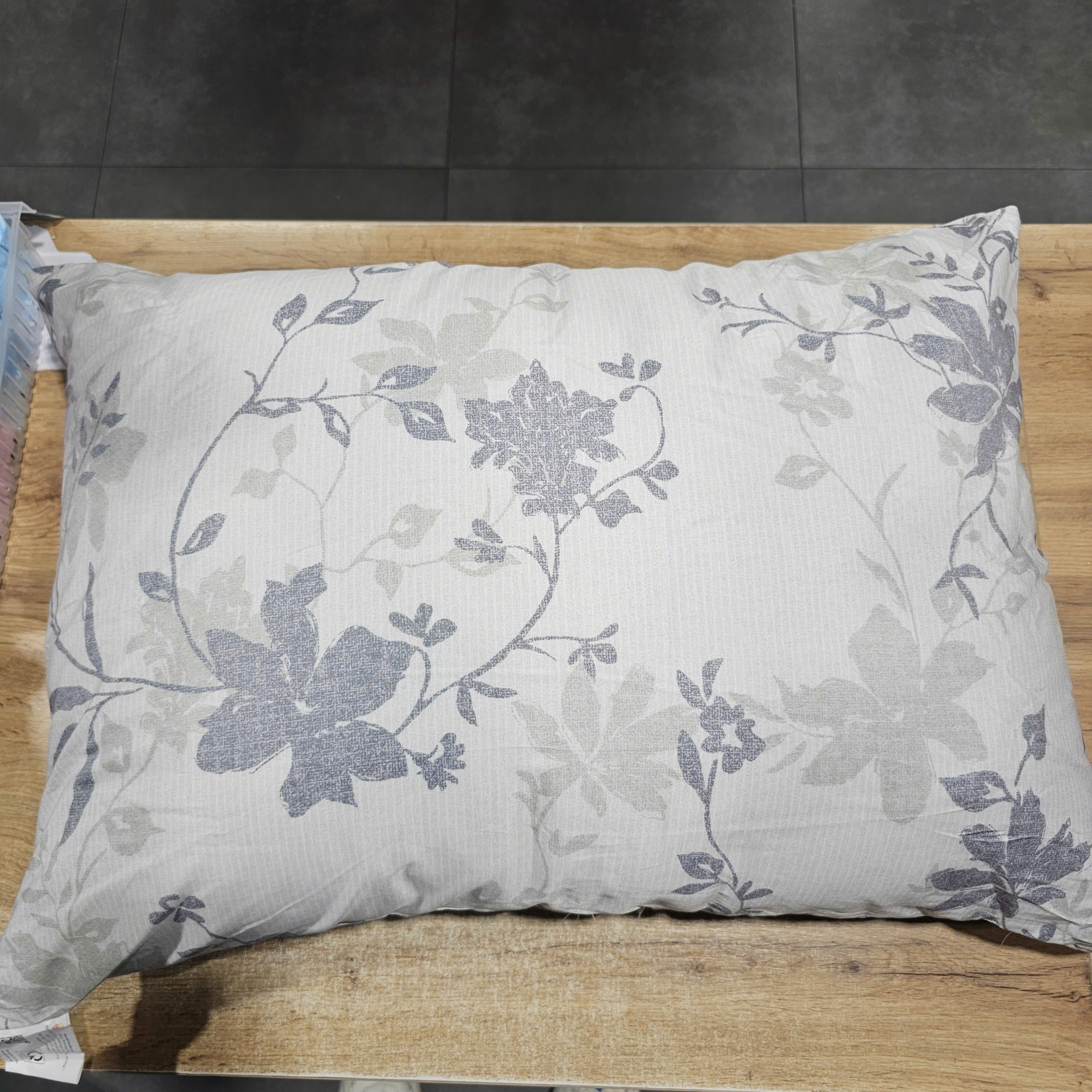 KOHNAN - GỐI 50X70CM (BAO GỒM CẢ VỎ)