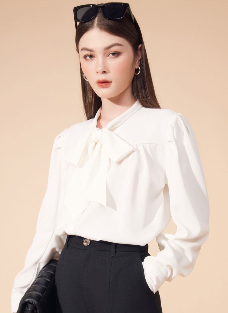 MIKI ÁO SƠMI TRẮNG NƠ CỔ NORA