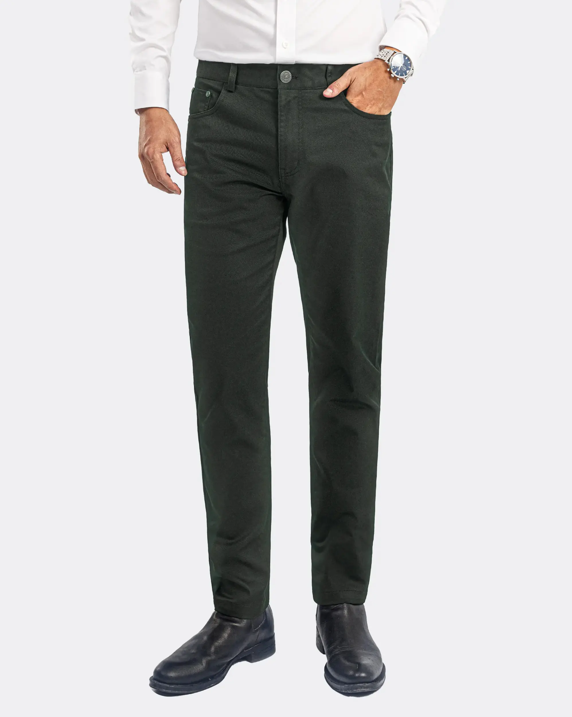 Quần kaki carrot fit vải trơn màu xanh rêu 3003E