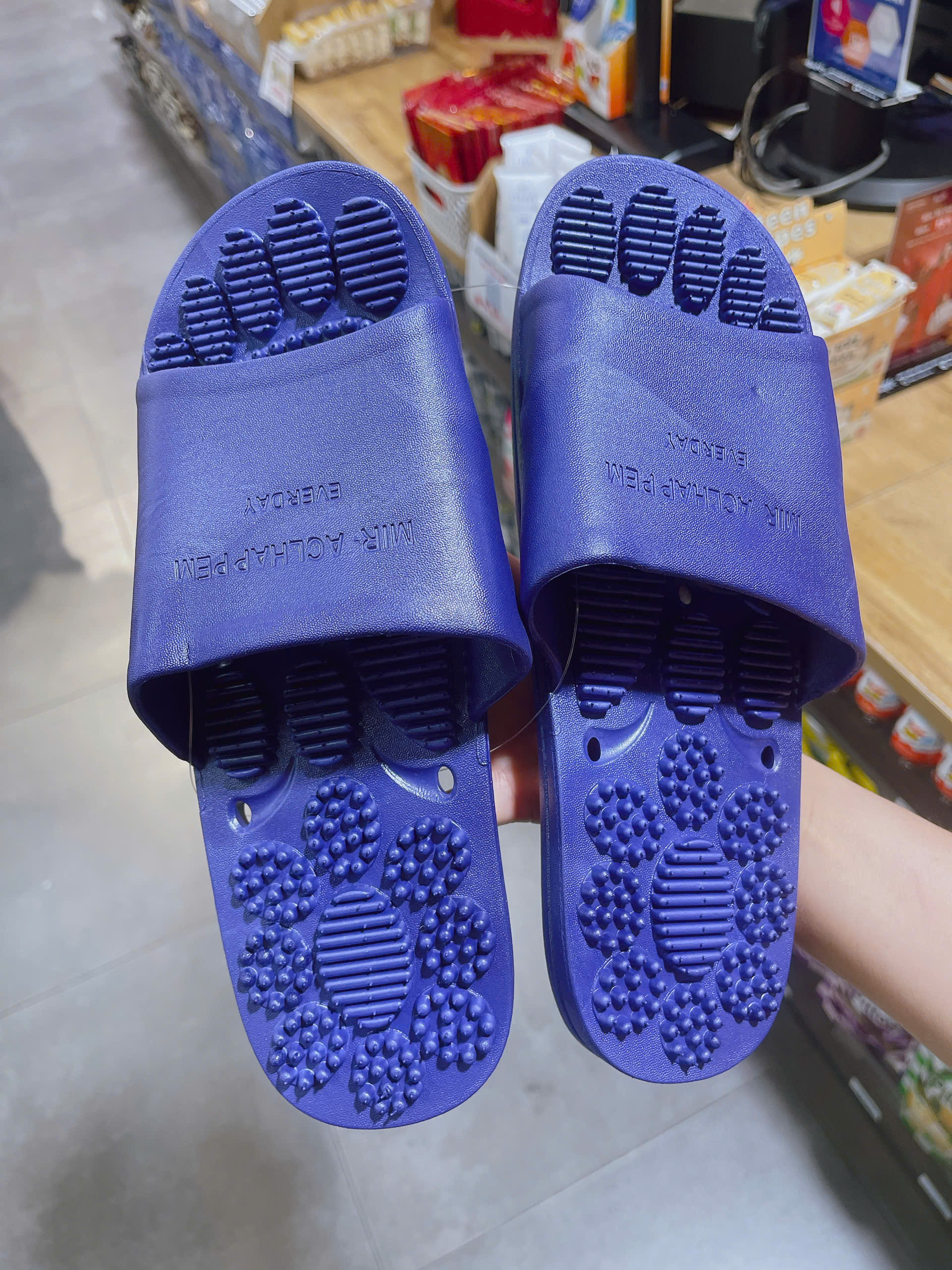 Kohnan Dép nhà tắm massage