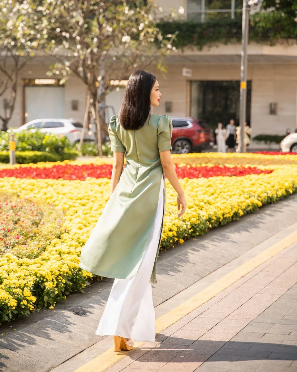 Áo Dài Gấm Cách Tân Xanh Tay Phồng