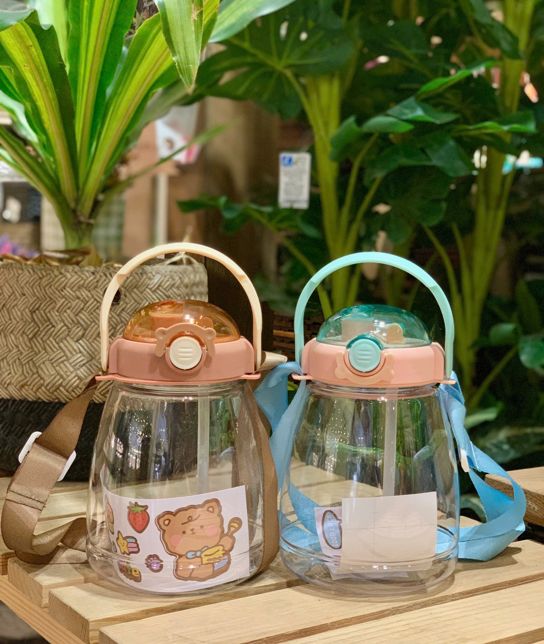 KOHNAN BÌNH TÂN- MÀU NGẪU NHIÊN BÌNH NƯỚC 6009 1300ML -6972511586097