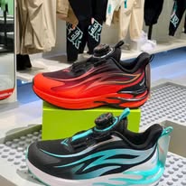 Giày Chạy Thể Thao Bé Trai