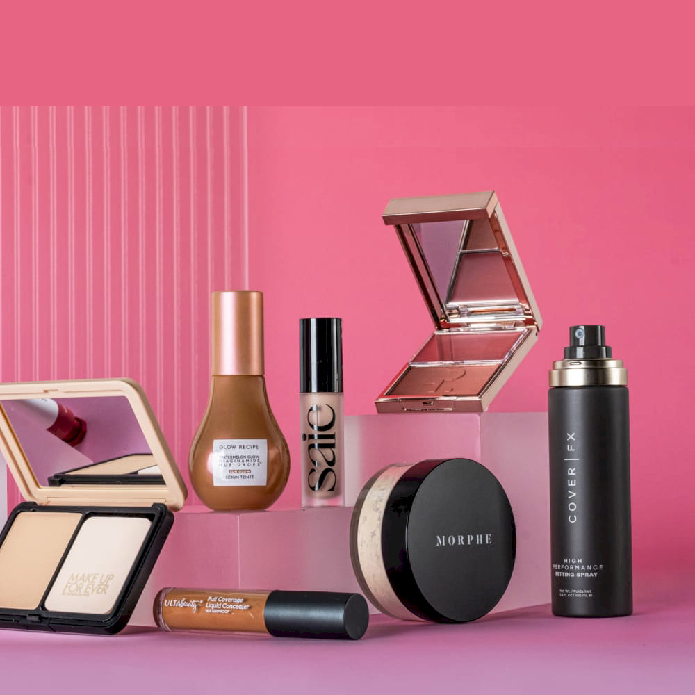 Quà tặng đồ trang điểm (Nguồn: Internet) Quà tặng đồ trang điểm (Nguồn: Internet)