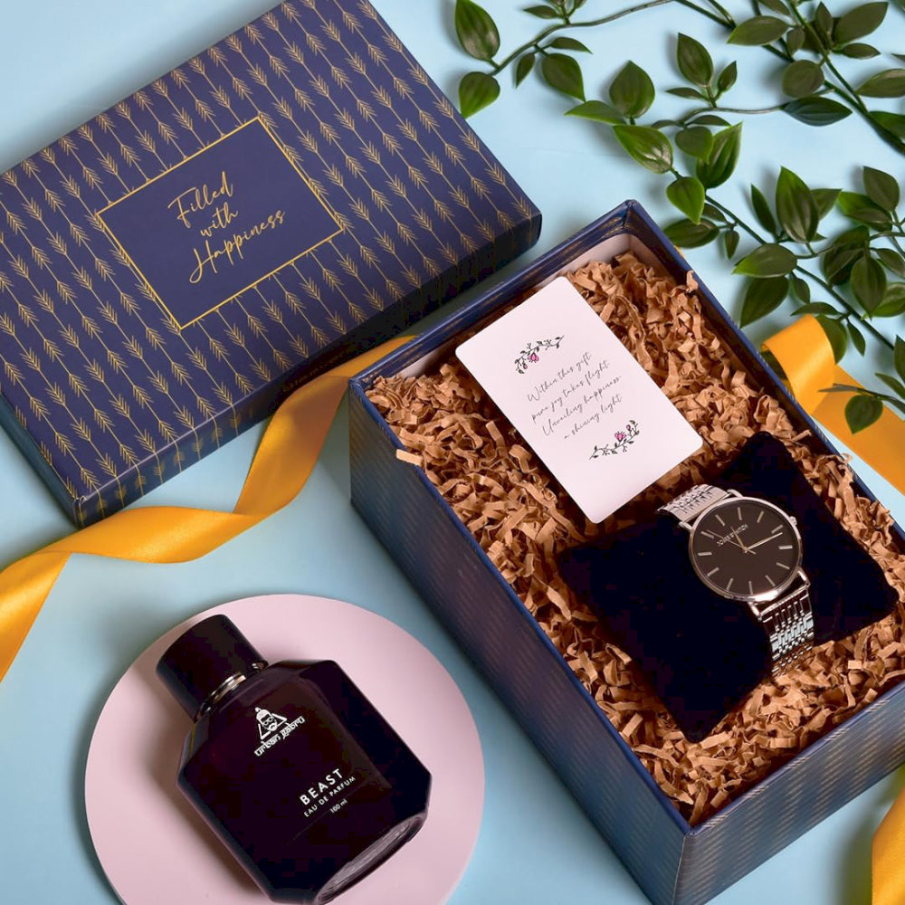 Gửi kèm thiệp khi tặng quà Noel để thể hiện tình cảm chân thành (Nguồn: Internet)