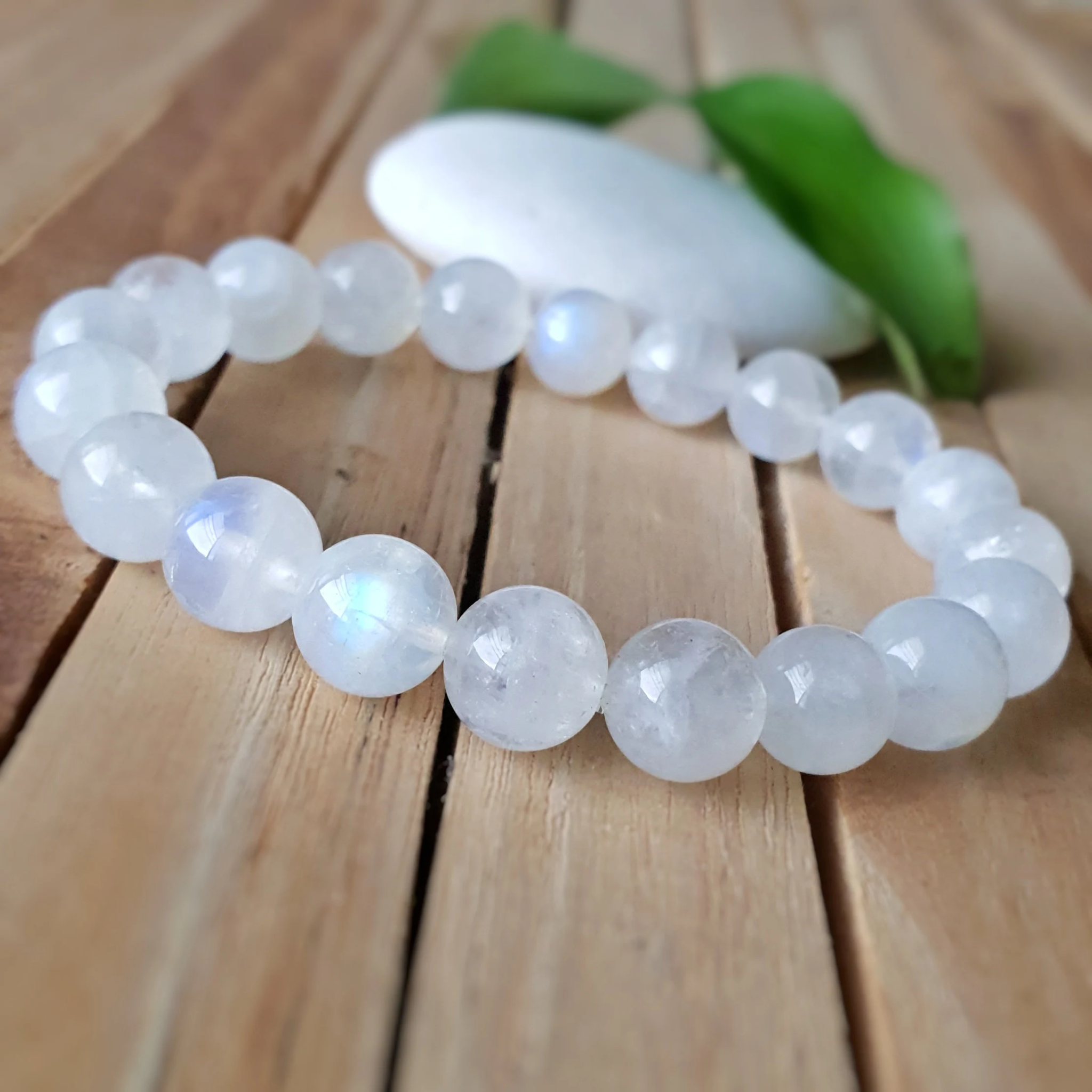 Đá Moonstone trắng (Nguồn: Internet) Đá Moonstone trắng (Nguồn: Internet)