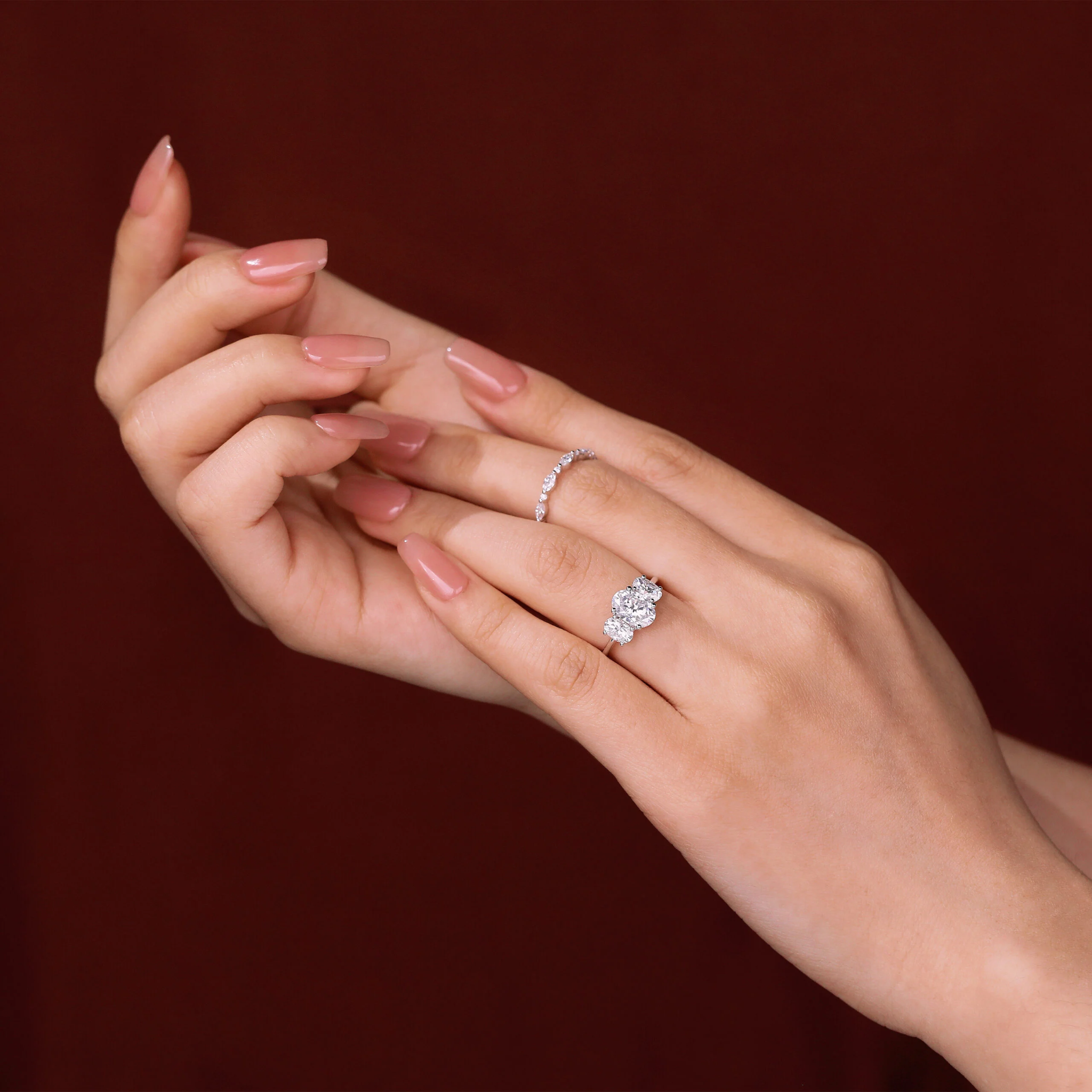 Đeo nhẫn tay trái để tiếp nhận nguồn năng lượng tích cực (Nguồn: Internet)