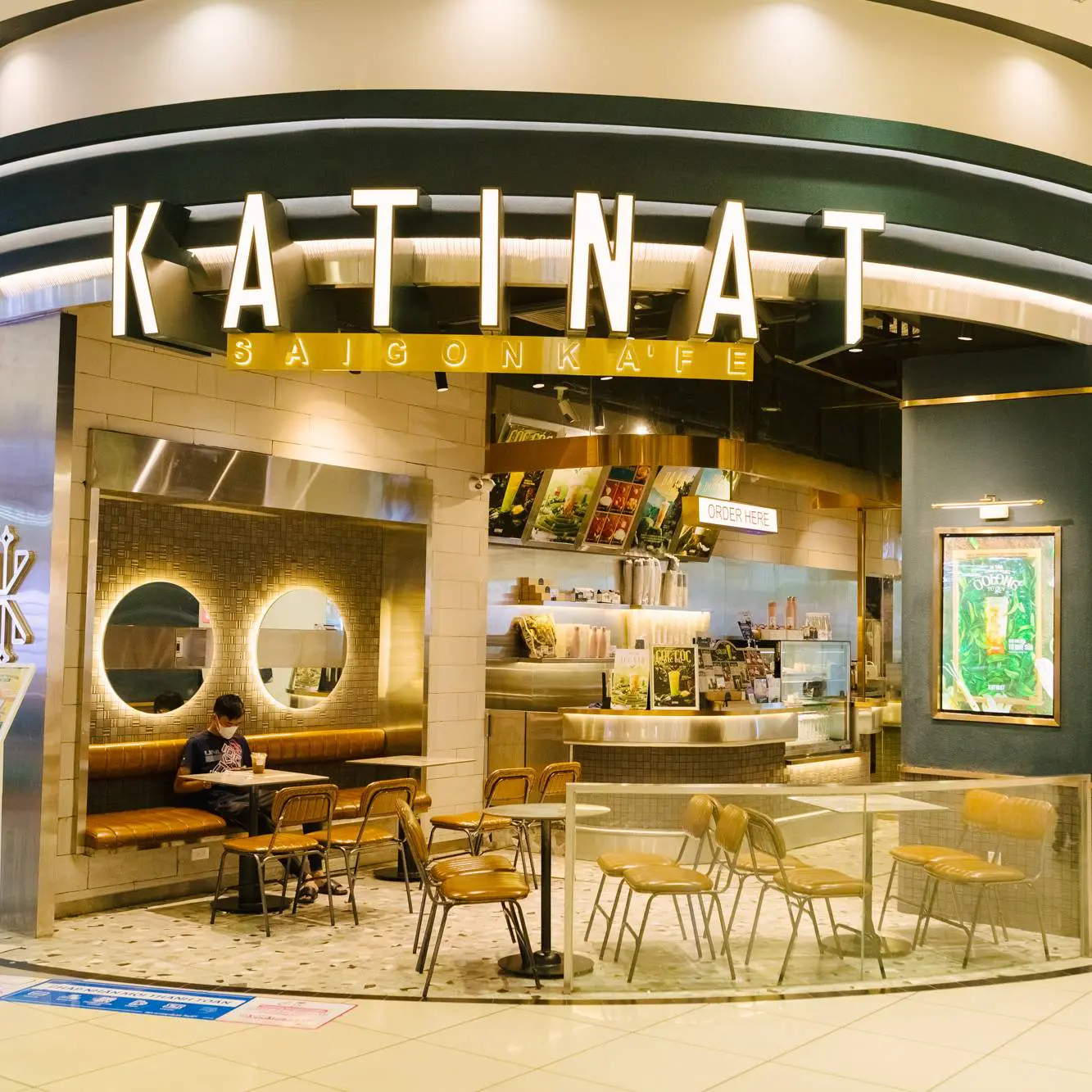 Không gian Katinat cực chill thích hợp để hẹn hò hoặc làm việc (Nguồn: Internet)