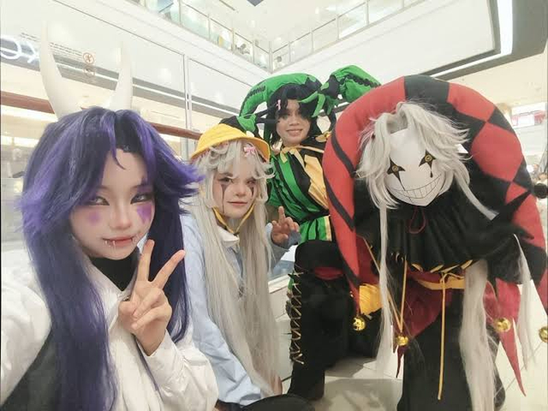 Nhóm bạn trẻ cosplay phong cách anime Nhật Bản đầy nhiệt huyết và cá tính. (Nguồn: Internet)