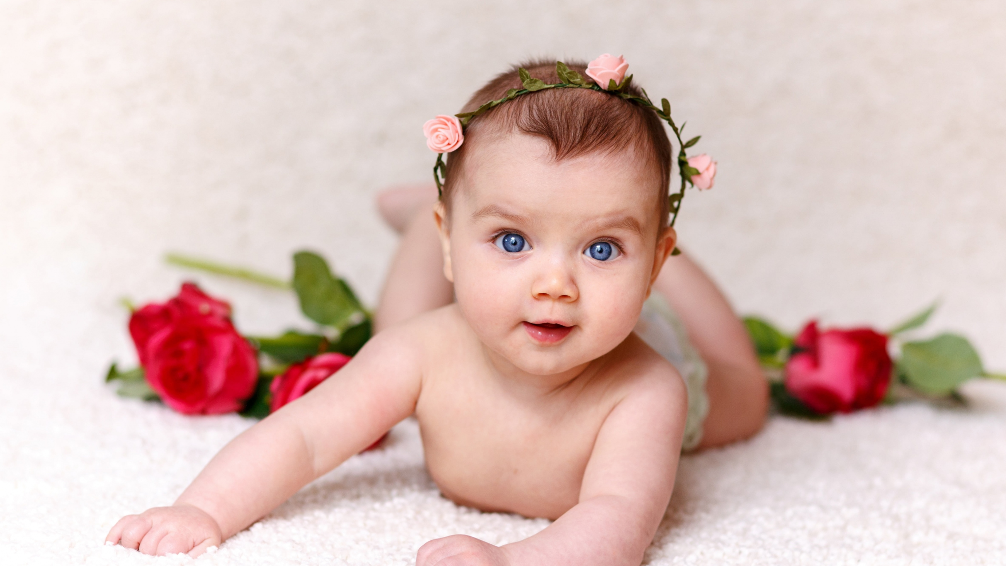 Những đóa hoa rạng rỡ từ thiên nhiên giúp bé gái luôn giữ được vẻ đẹp tươi mới, tràn đầy sinh khí. (Nguồn: Internet) Những đóa hoa rạng rỡ từ thiên nhiên giúp bé gái luôn giữ được vẻ đẹp tươi mới, tràn đầy sinh khí. (Nguồn: Internet)