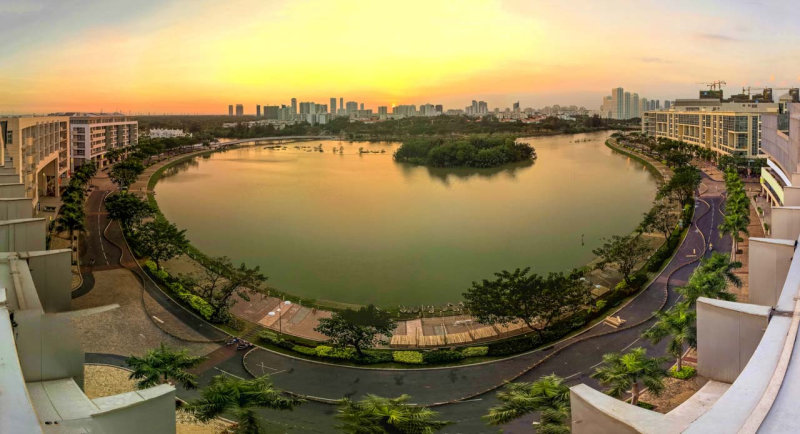 Hồ Bán Nguyệt với không gian thư giãn và yên bình (Nguồn: Internet) Hồ Bán Nguyệt với không gian thư giãn và yên bình (Nguồn: Internet)