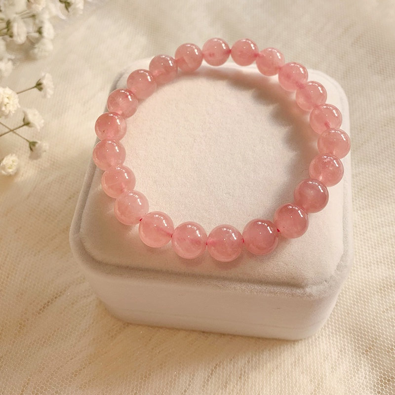 Vòng ngọc hồng (Nguồn: Internet) Vòng ngọc hồng (Nguồn: Internet)