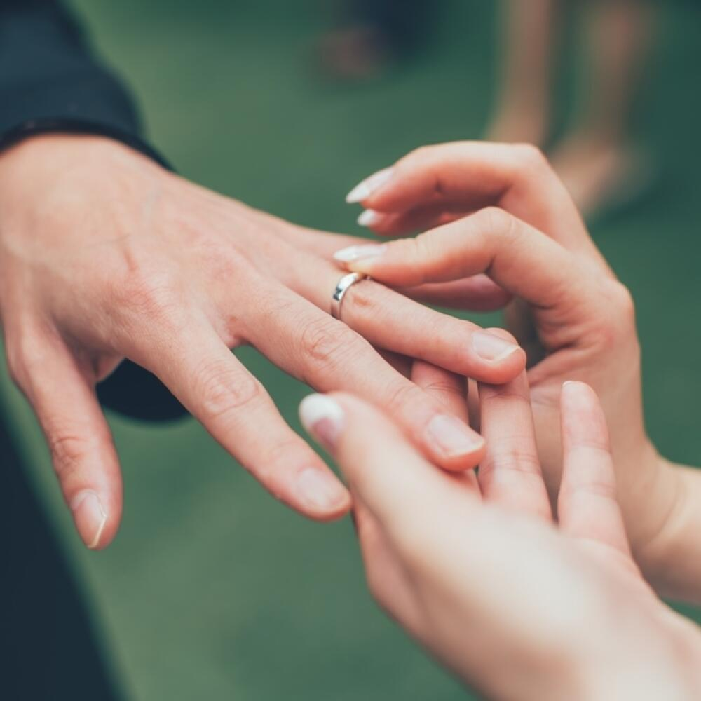 Quy tắc "Nam tả - Nữ hữu" (Nguồn: Internet) Quy tắc "Nam tả - Nữ hữu" (Nguồn: Internet)