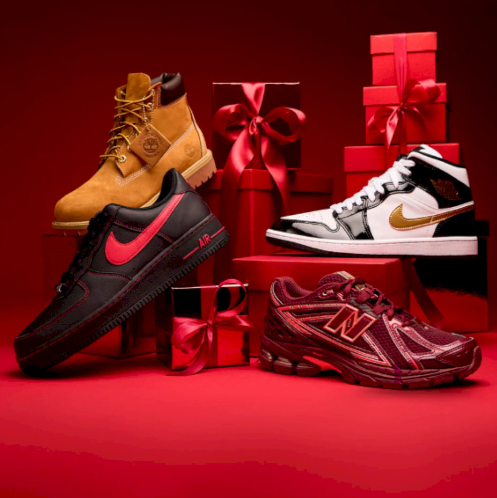 Tặng giày dép cho nam giới nhân dịp Noel (Nguồn: 