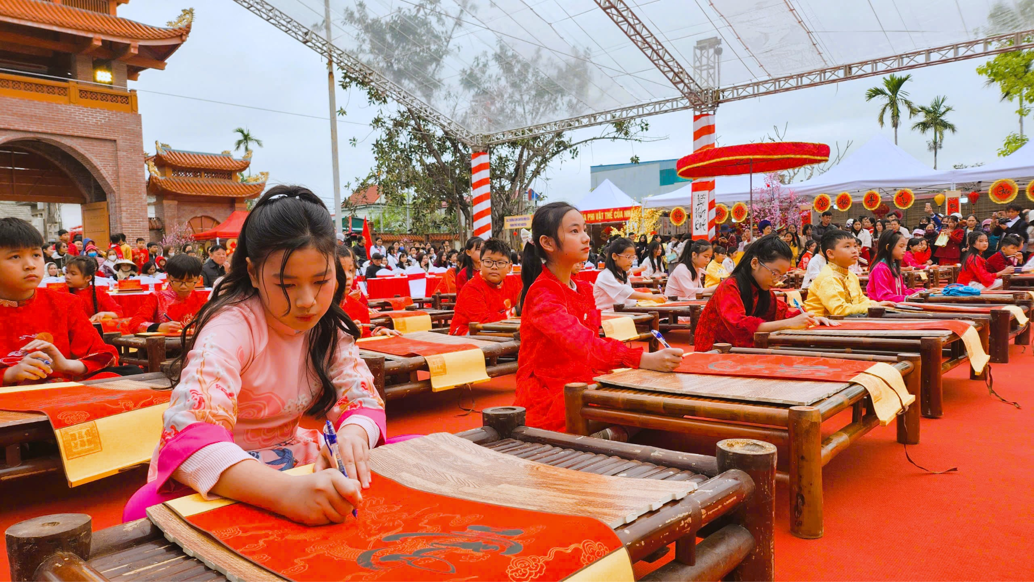 Khai bút đầu năm để một năm học tập có nhiều thành tựu (Nguồn: Internet) Khai bút đầu năm để một năm học tập có nhiều thành tựu (Nguồn: Internet)