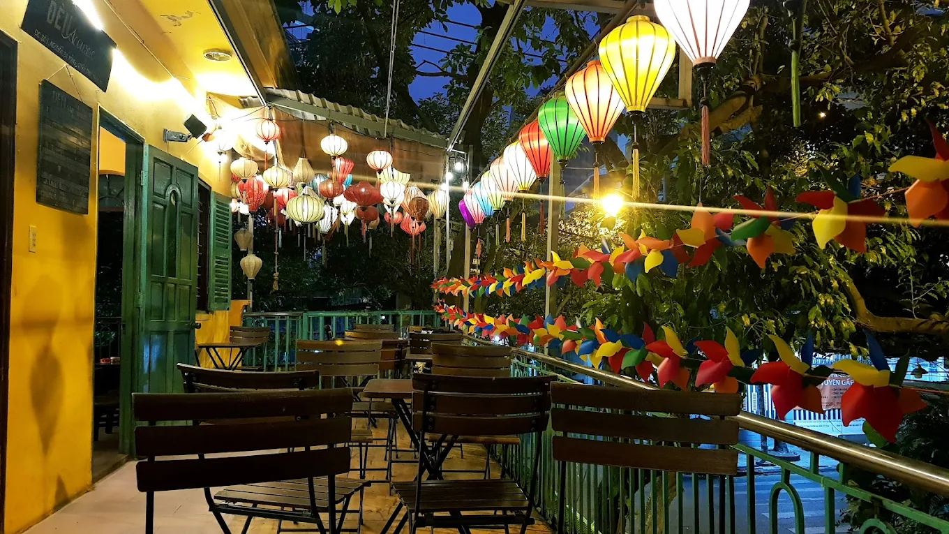 Đèn Coffee sở hữu không gian mang đậm chất nghệ thuật (Nguồn: Internet)