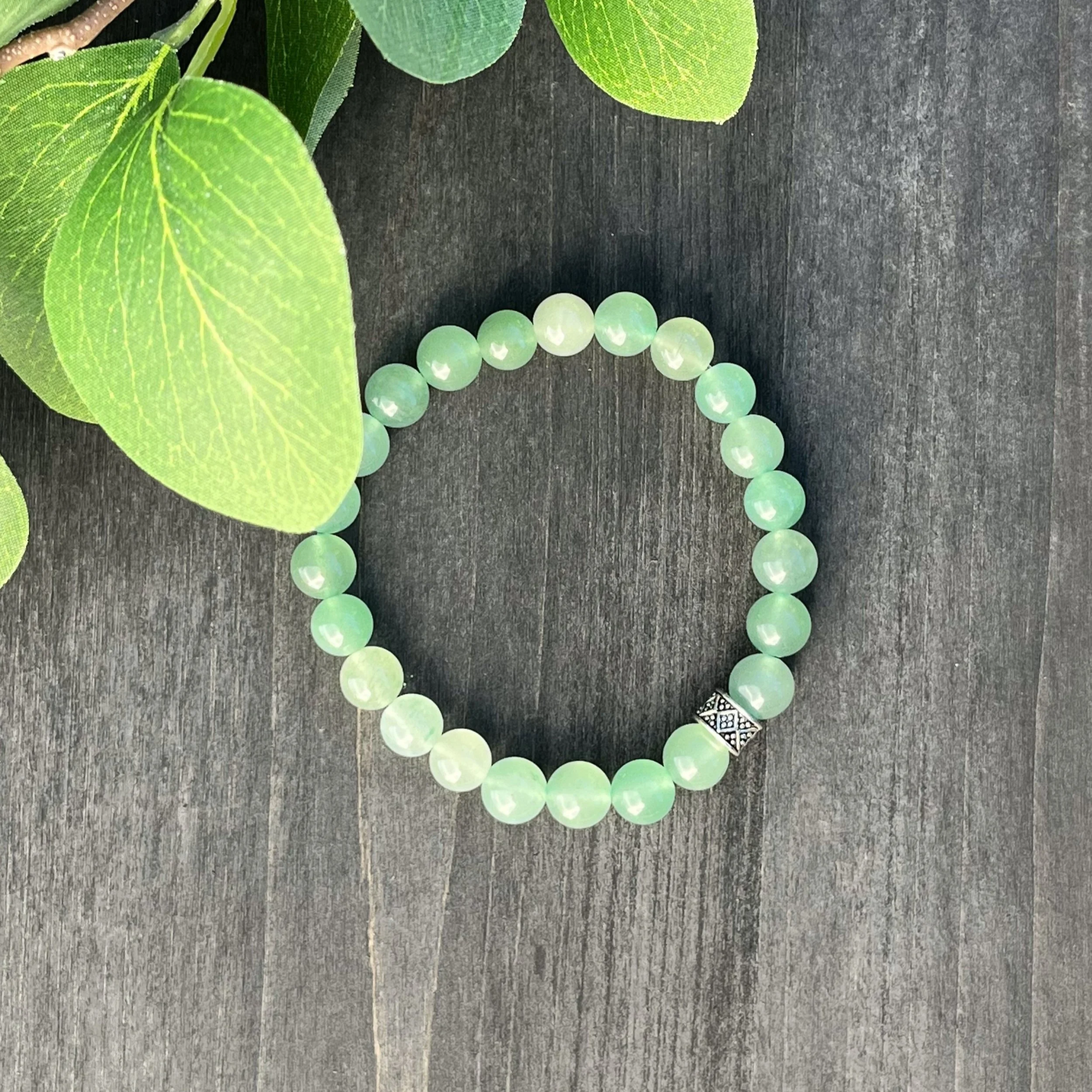 Vòng đá màu xanh ngọc (Nguồn: Internet)