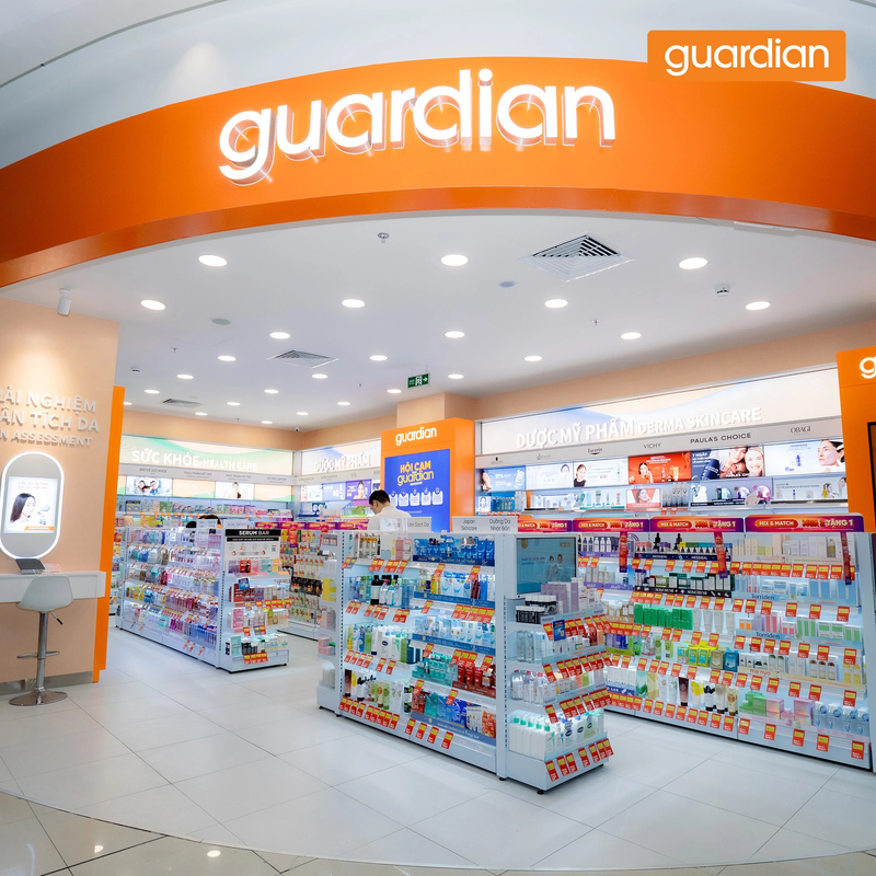 AEON MALL Tân Phú Celadon là điểm đến phù hợp để bạn chuẩn bị món quà ý nghĩa và tận hưởng những khoảnh khắc ấm áp bên người phụ nữ mình yêu thương.