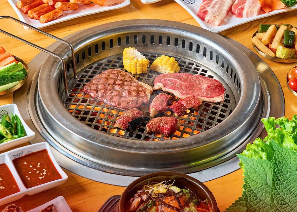 Các phần thịt bò cao cấp và hải sản tươi ngon trong gói Buffet Nướng Đỉnh (Nguồn: Internet) Các phần thịt bò cao cấp và hải sản tươi ngon trong gói Buffet Nướng Đỉnh (Nguồn: Internet)