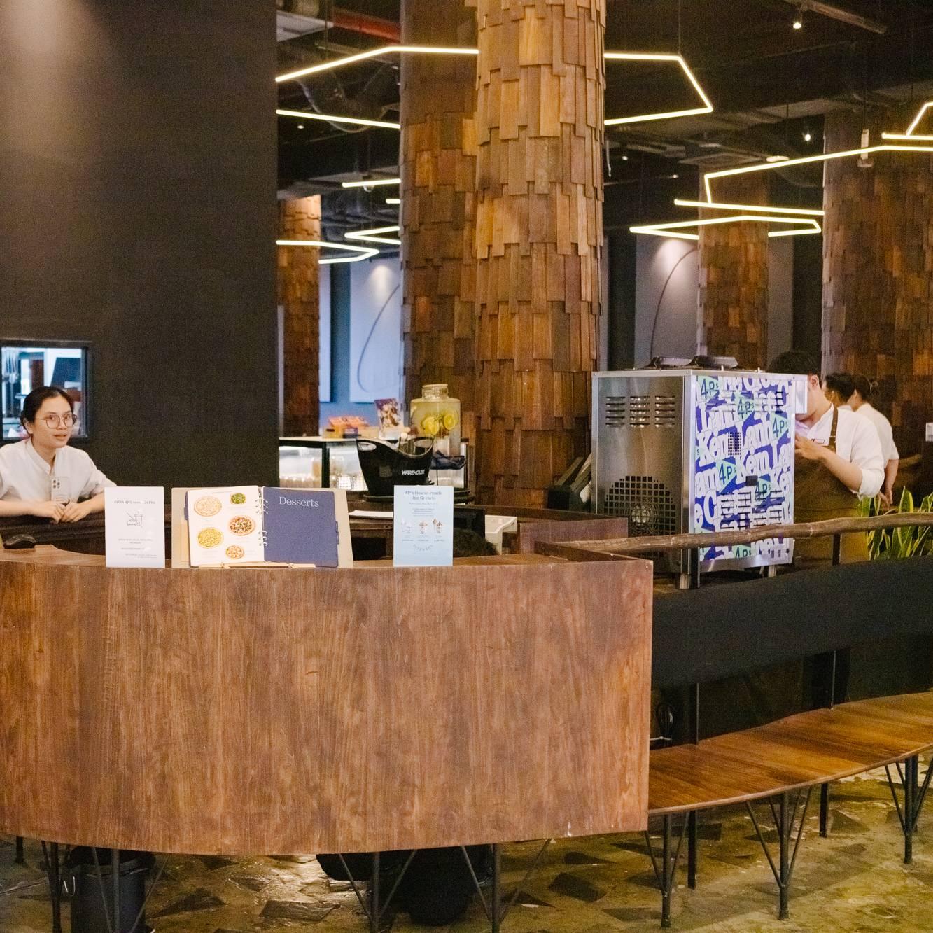 Đặt bàn trước tại Pizza 4P’s AEON MALL Tân Phú Celadon để thưởng thức trọn vẹn (Nguồn: Internet) Đặt bàn trước tại Pizza 4P’s AEON MALL Tân Phú Celadon để thưởng thức trọn vẹn (Nguồn: Internet)