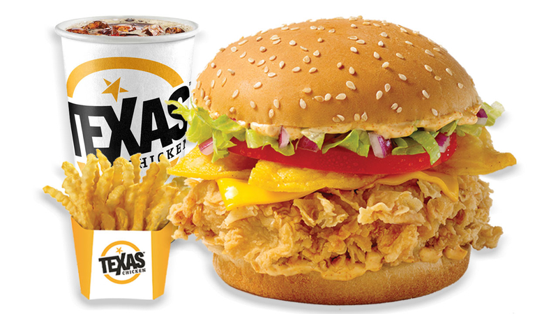 Burger tại Texas Chicken mềm và siêu đầy đặn.