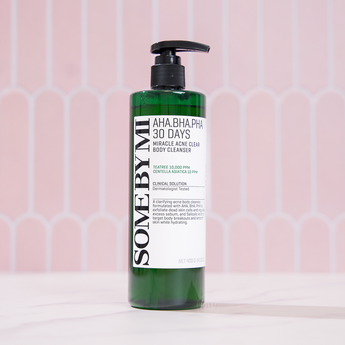 Some By Mi AHA-BHA-PHA 30 Days giúp làm sạch lỗ chân lông và hạn chế thâm sau mụn