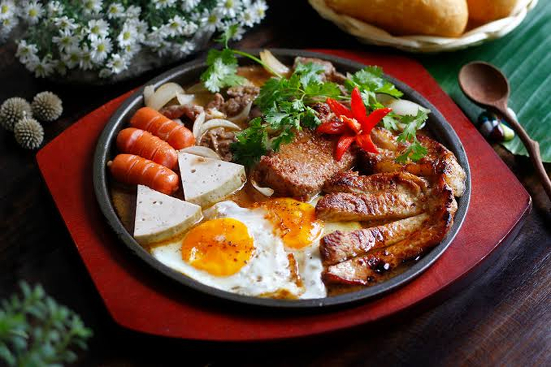 Bò bít tết, mì Ý và pizza là những lựa chọn đổi vị cho cuối tuần (Nguồn: Internet)