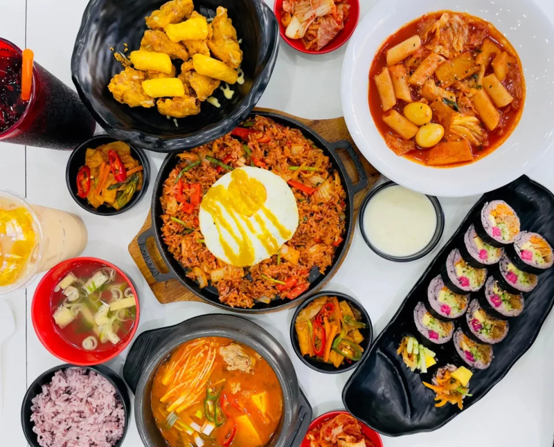Combos bring together a variety of Hanuri dishes so diners can enjoy Korean flavors at a lower cost. (Source: Internet)