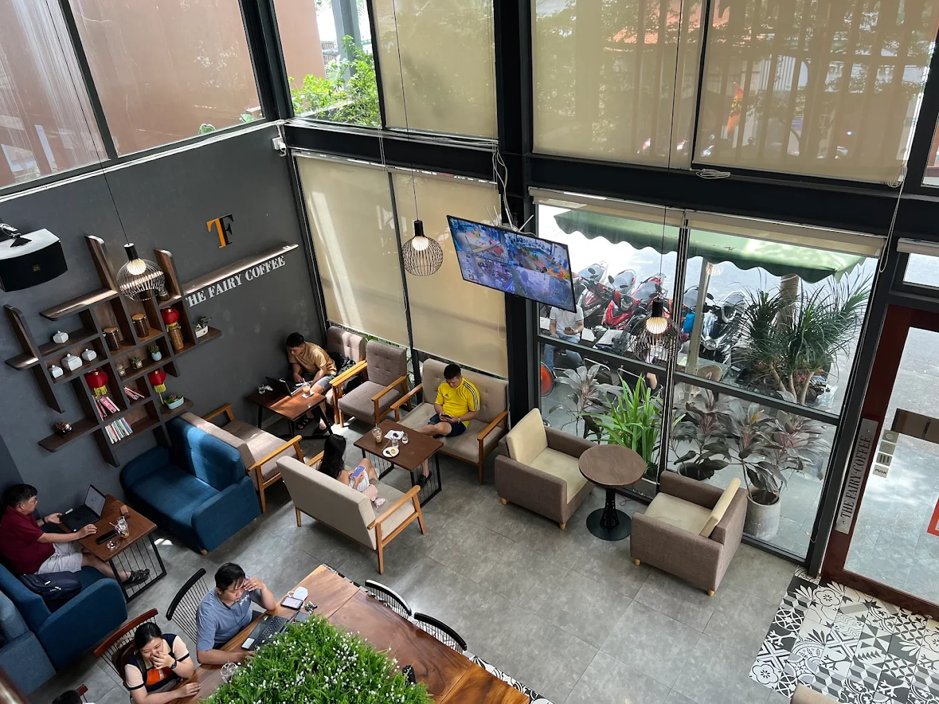 Không gian The Fairy Coffee cực chill và mát mẻ (Nguồn: Internet)