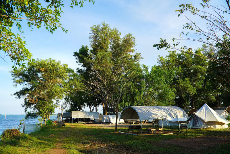 Điểm cắm trại hồ Trị An (Nguồn: Internet)