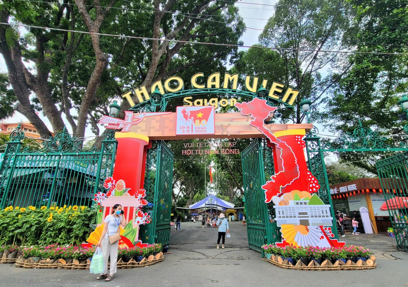 Mảng xanh tươi mát cùng hệ động thực vật phong phú tại Thảo Cầm Viên Sài Gòn.