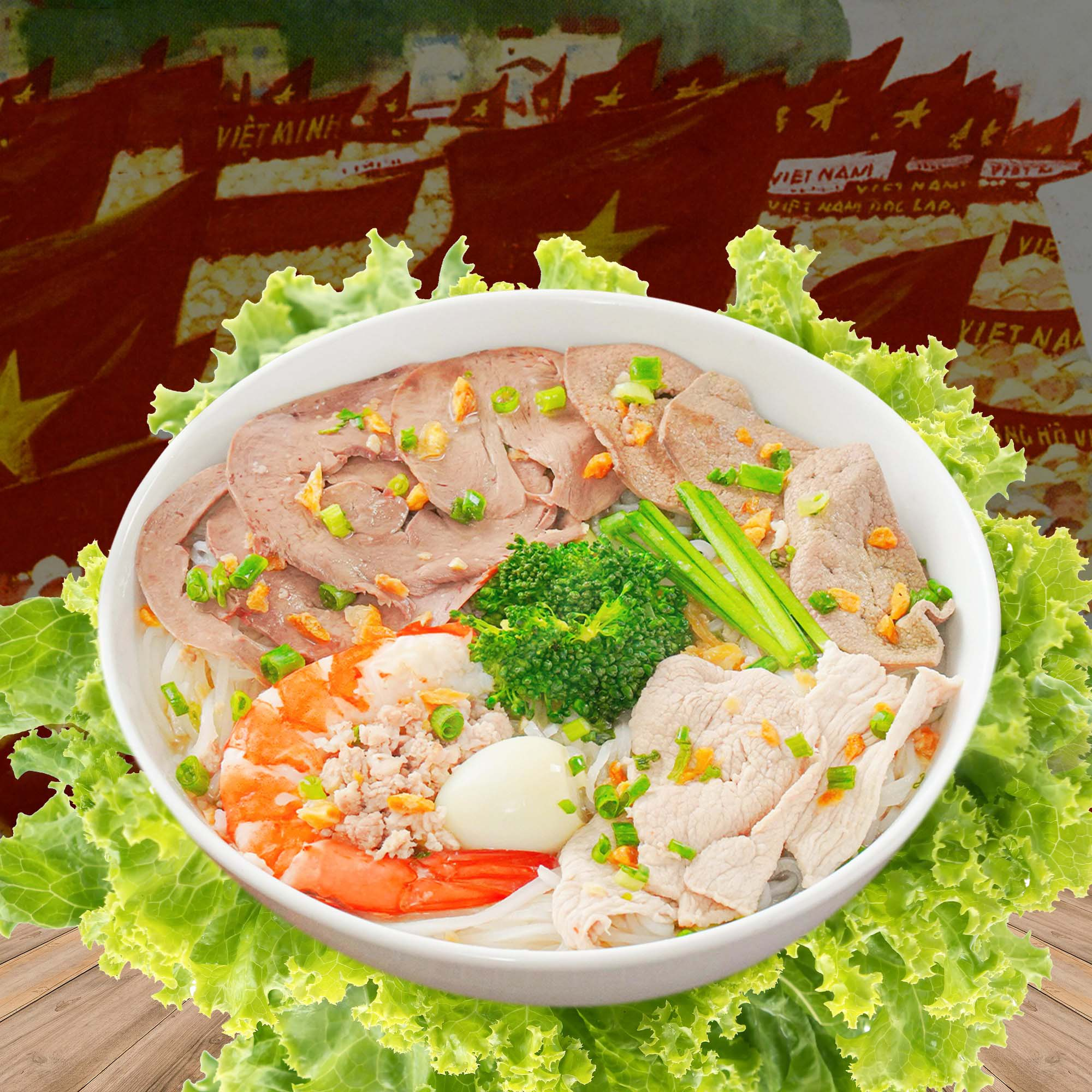 Hủ tiếu Nam Vang nổi tiếng với nước dùng thanh, ngọt tự nhiên (Nguồn: Internet)