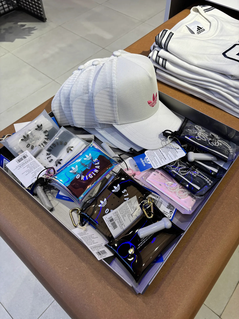 Adidas AEON MALL Tân Phú Celadon là điểm mua sắm quen thuộc của nhiều tín đồ thể thao. (Nguồn: Internet)