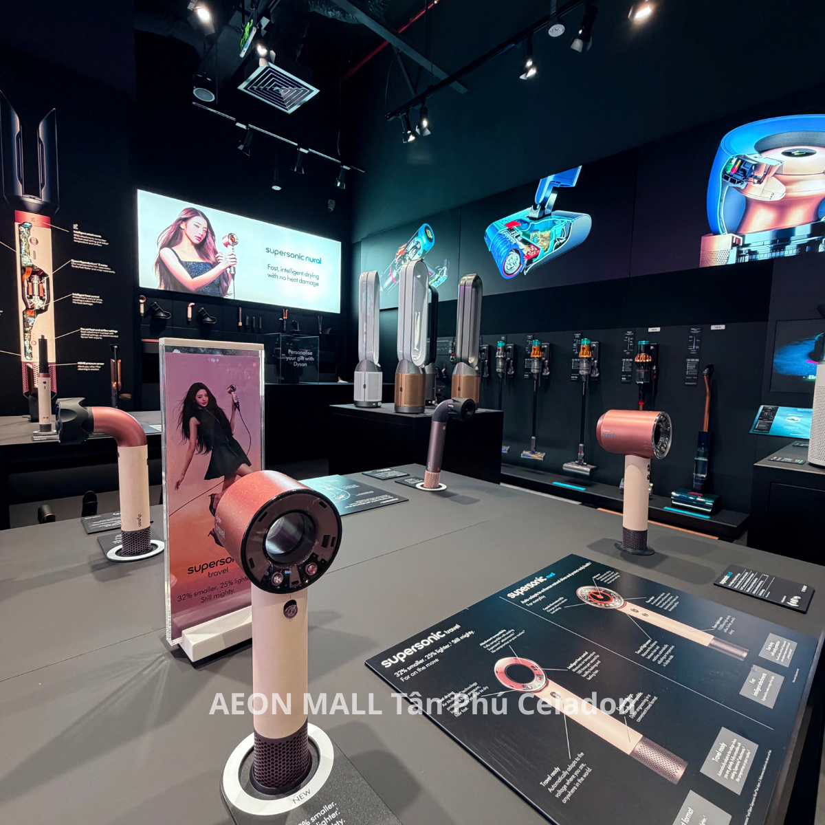 DYSON