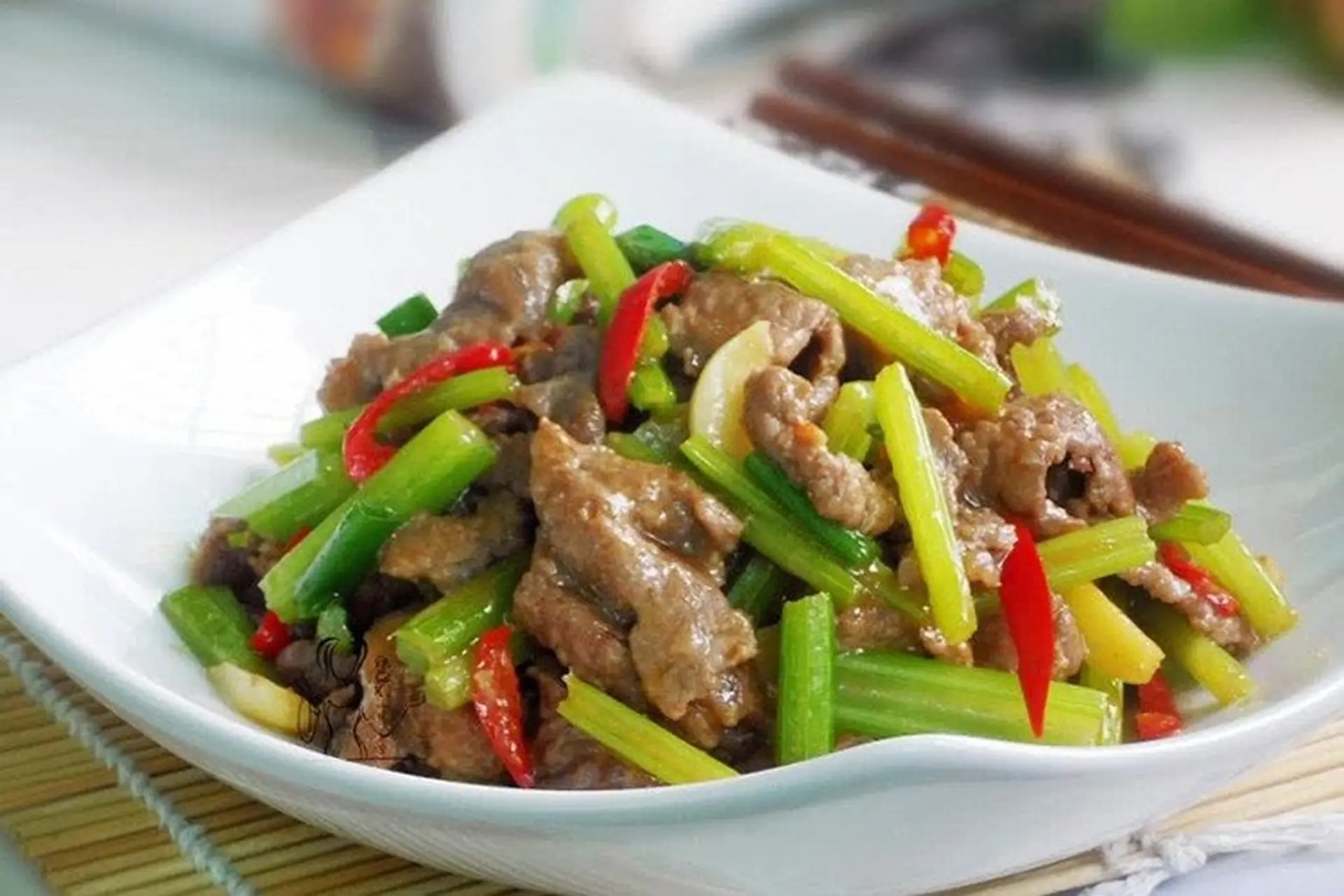 Món canh nghêu nấu chua thanh cảnh giúp hạ hỏa tức thì trong những ngày hè oi ả nhất (Nguồn: Internet)