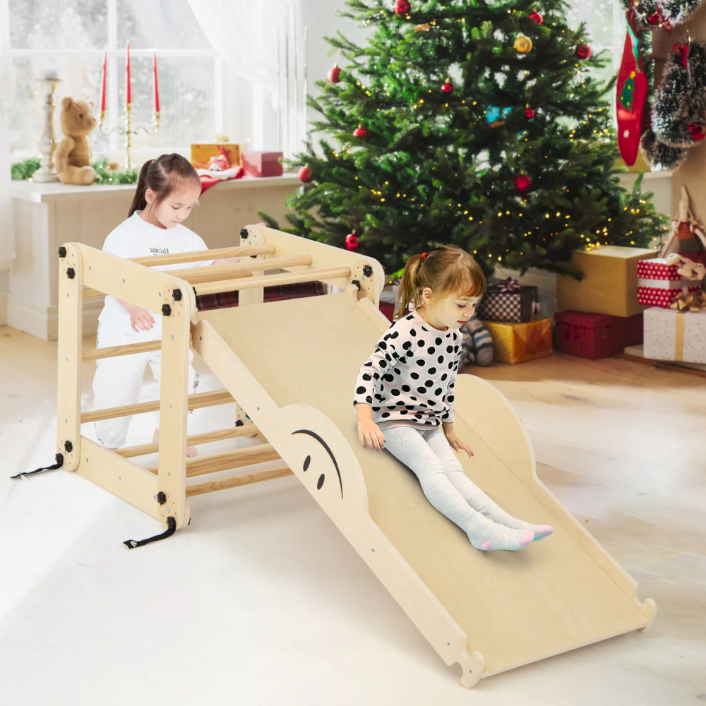 Dẫn bé đi khu vui chơi nhân dịp Giáng sinh (Nguồn:Internet) Dẫn bé đi khu vui chơi nhân dịp Giáng sinh (Nguồn:Internet)