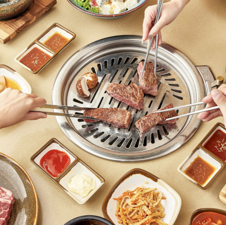 GoGi House là chuỗi nhà hàng buffet lẩu nướng Hàn Quốc nổi tiếng nhất định không nên bỏ lỡ (Nguồn: Internet) GoGi House là chuỗi nhà hàng buffet lẩu nướng Hàn Quốc nổi tiếng nhất định không nên bỏ lỡ (Nguồn: Internet)