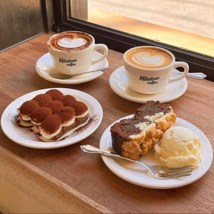 Bánh ngọt và cà phê với hương vị ngọt ngào, béo nhẹ (Nguồn: Internet)