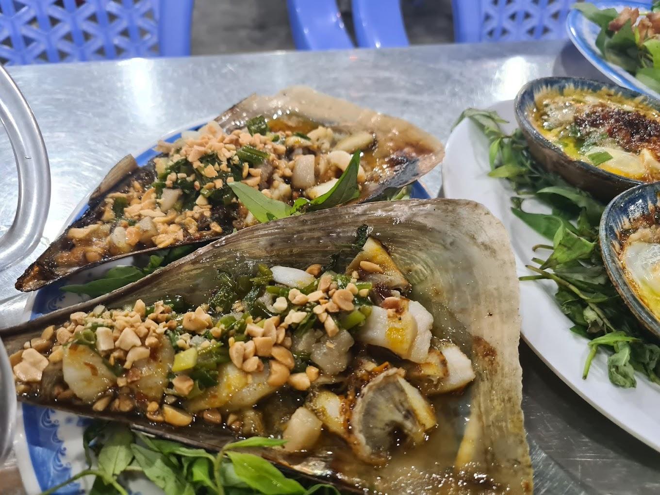 Quán ốc Thảo là quán bình dân nhưng hương vị siêu ngon