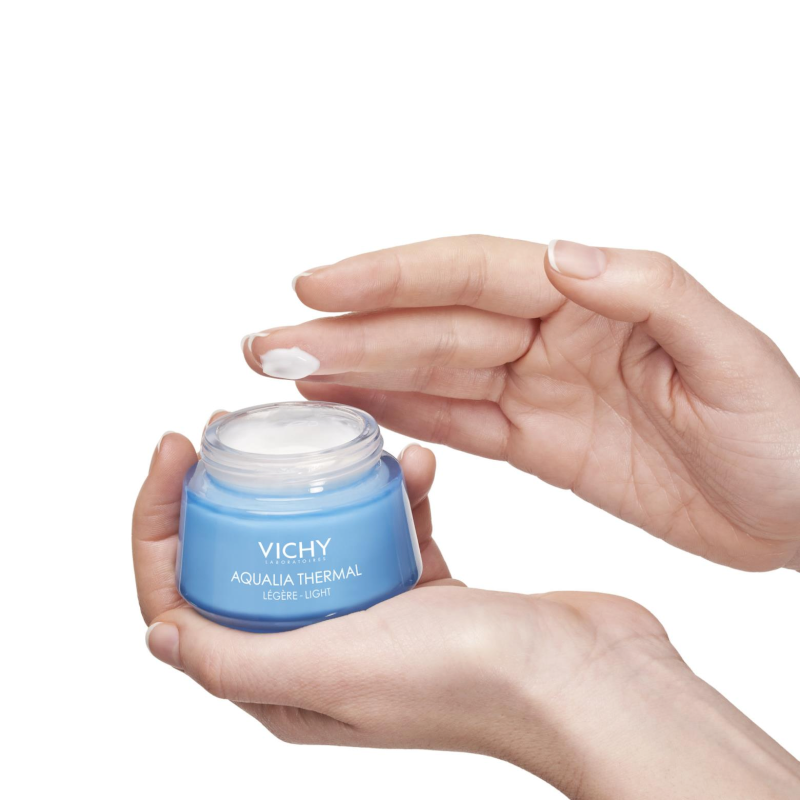 Vichy Aqualia Thermal Light Cream là kem dưỡng ẩm giàu khoáng chất (Nguồn: Internet) Vichy Aqualia Thermal Light Cream là kem dưỡng ẩm giàu khoáng chất (Nguồn: Internet)